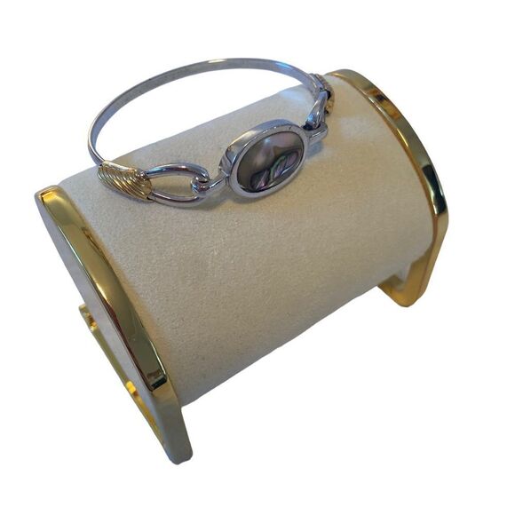 Vintage Avon Two Tone Bracelet w/ Mother of Pearl/Abalone Center Stone. - Picture 2 of 5